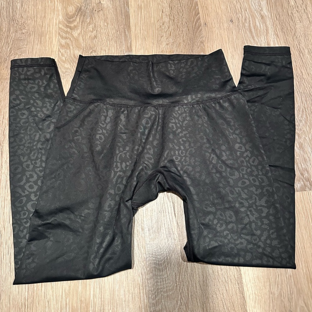 Black Leopard Print High-Waist Leggings - Picture 1 of 3